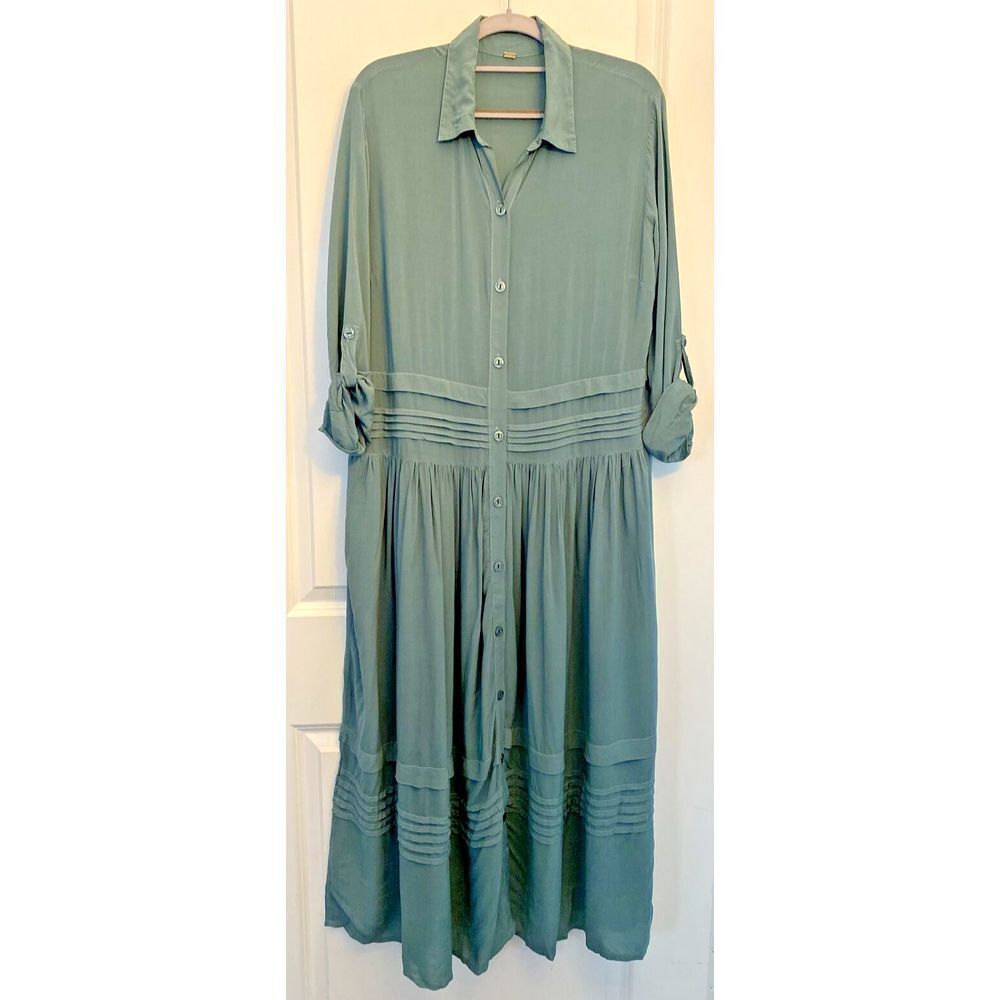 Young Fabulous & Broke Sage Green Pleated Collared Button Down Dress S